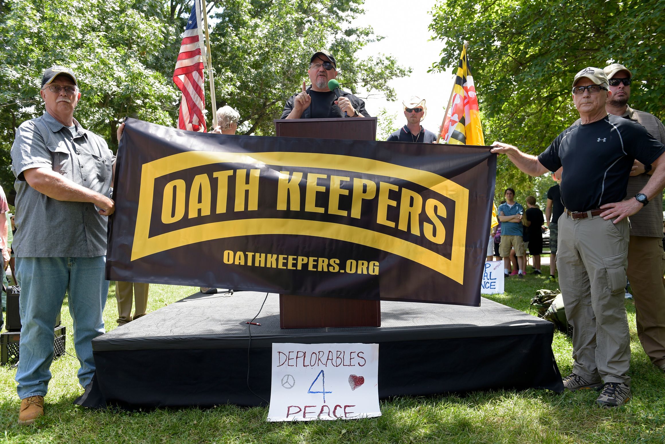 On January 6th Government Planted Informants among the Oath Keepers