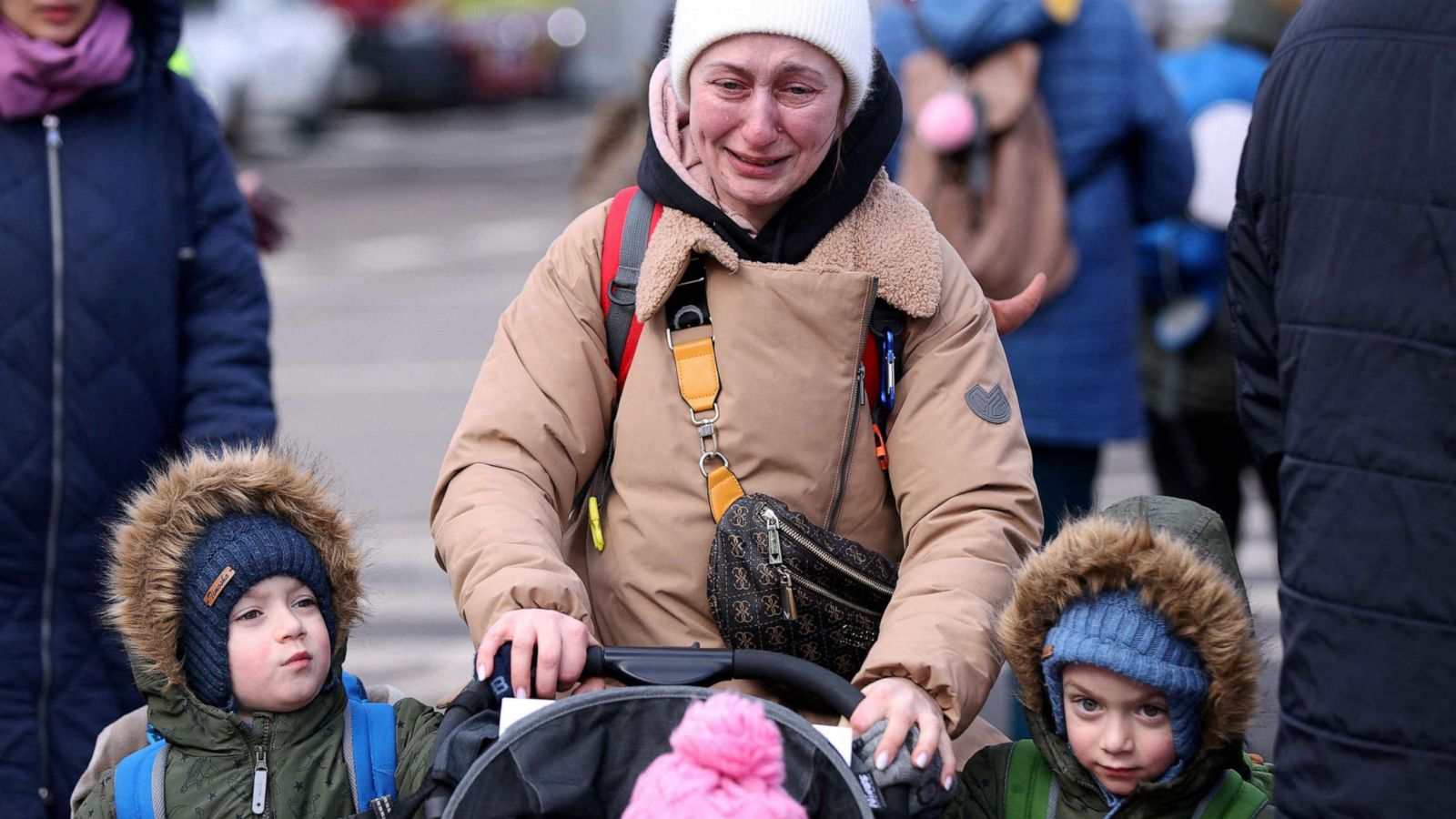 Make it more difficult for Ukrainian Refugees to obtain help