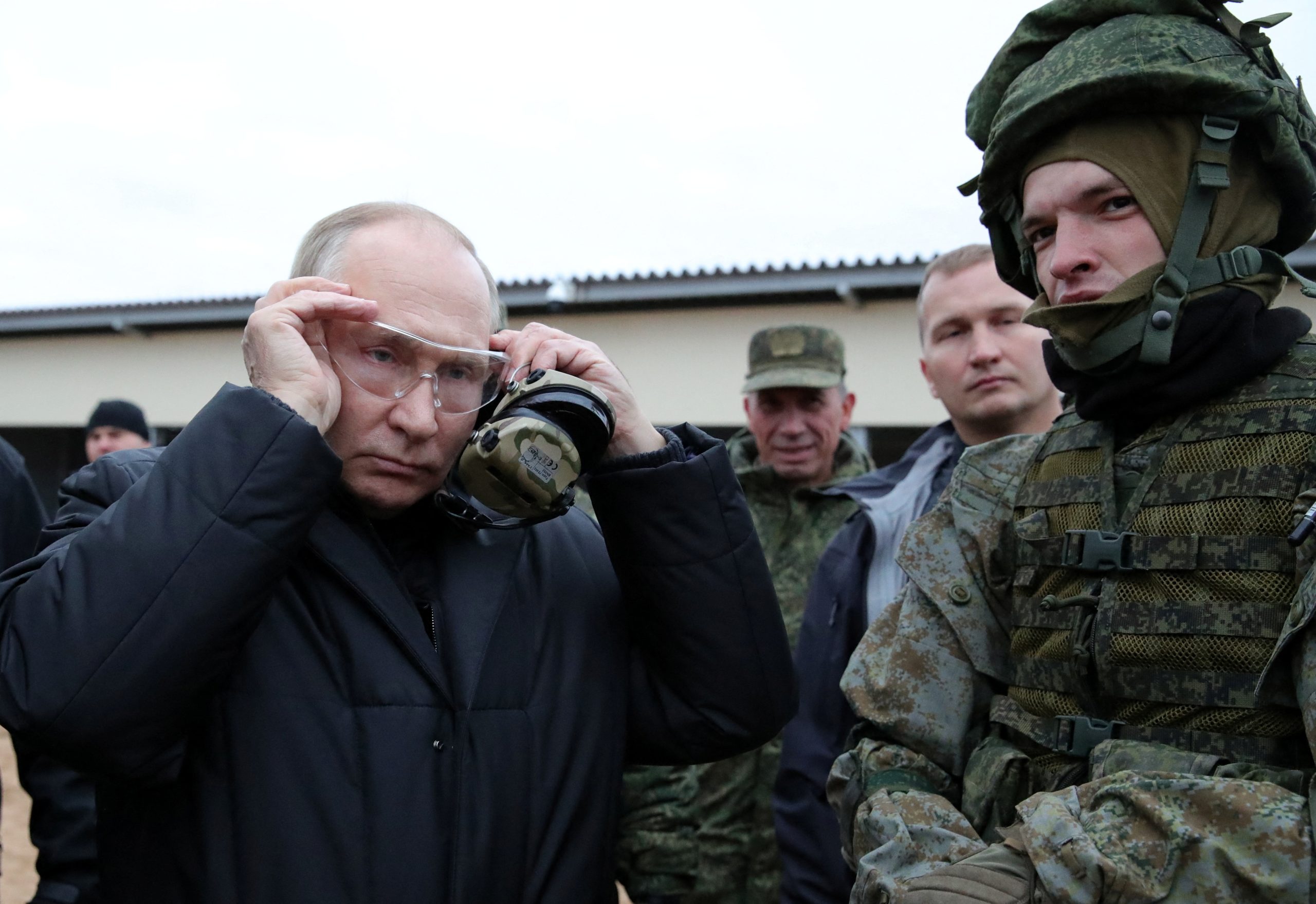 Putin directs military exercises involving nuclear forces