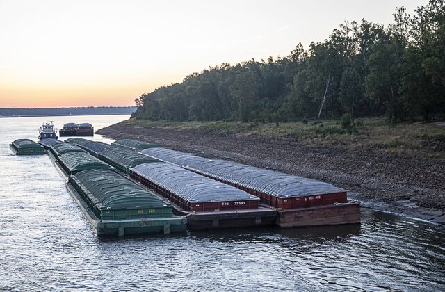 Growers and Miners face a BARGE-APOCALYPSE as Rivers Run Dry Cutting off Supply 