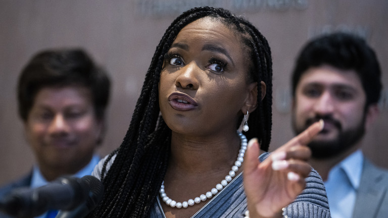 Democrat Congresswoman Proposes Tax Exemption for Black Americans as Reparations